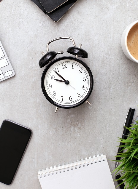 Criação e envio de orçamentos comerciais rápidos